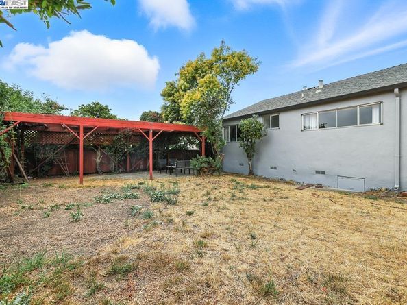 1677 Johnson St, San Leandro CA 94577