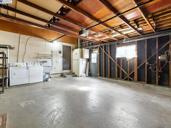 1677 Johnson St, San Leandro CA 94577