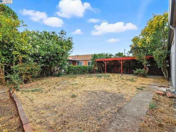 1677 Johnson St, San Leandro CA 94577