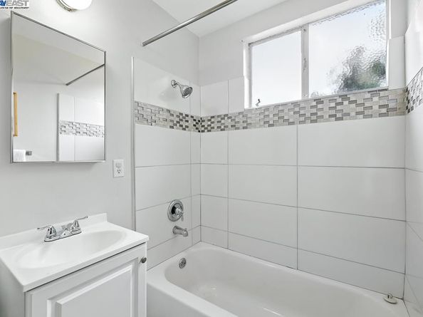 1677 Johnson St, San Leandro CA 94577