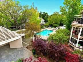 2437 Sebastopol Ln 4, Hayward CA 94542
