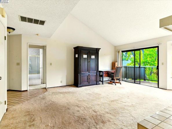 2437 Sebastopol Ln 4, Hayward CA 94542
