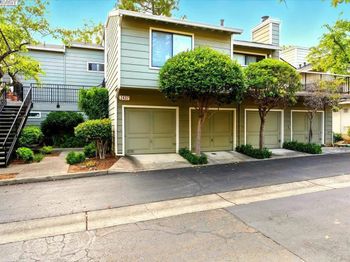 2437 Sebastopol Ln