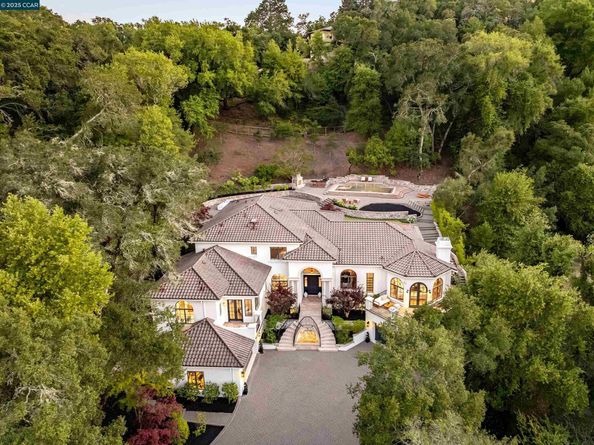 147 Camellia Ln, Lafayette CA 94549