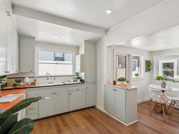 4712 Tompkins Avenue, Oakland CA 94619