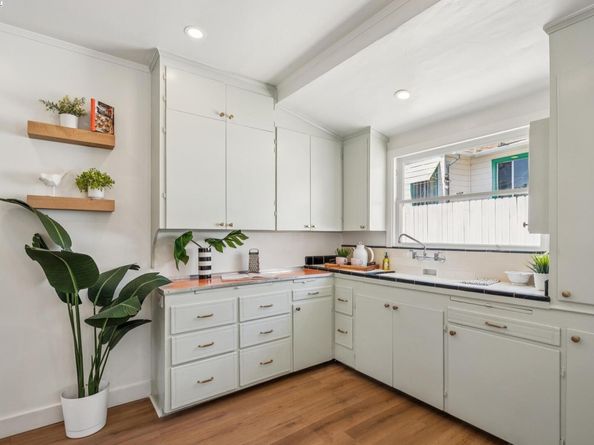 4712 Tompkins Avenue, Oakland CA 94619