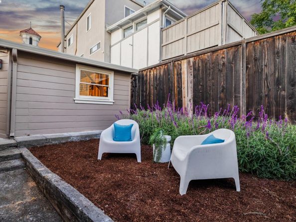 4712 Tompkins Avenue, Oakland CA 94619
