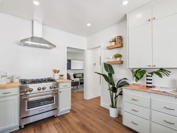 4712 Tompkins Avenue, Oakland CA 94619
