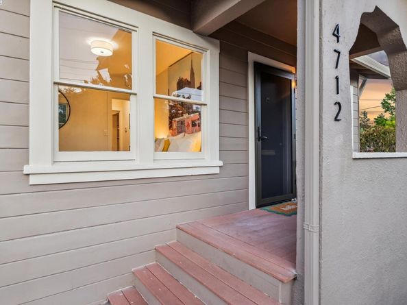 4712 Tompkins Avenue, Oakland CA 94619