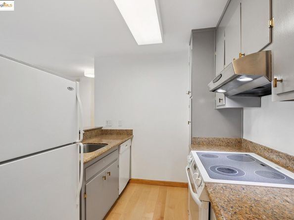 360 Vernon ST APT 205, Oakland CA 94610
