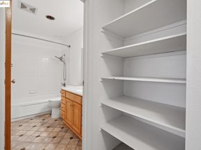 360 Vernon ST APT 205, Oakland CA 94610