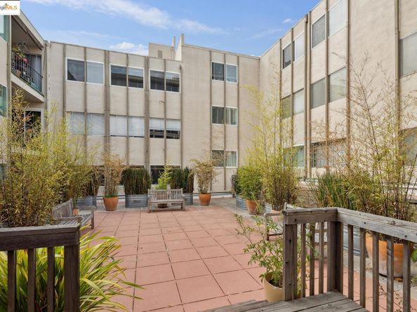 360 Vernon ST APT 205, Oakland CA 94610