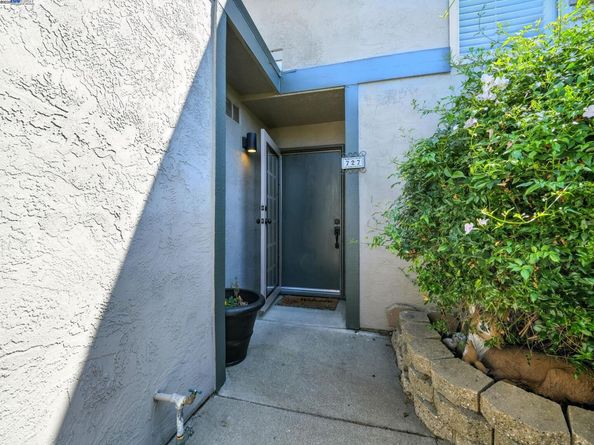 727 Sandpiper Cmn, Livermore CA 94551