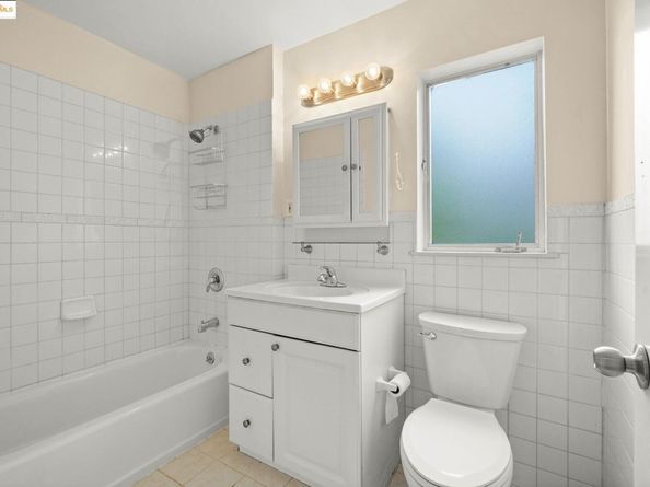 829 Vermont St, Oakland CA 94610