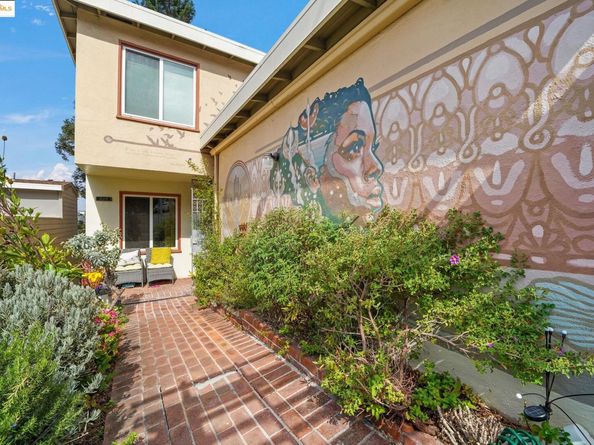829 Vermont St, Oakland CA 94610
