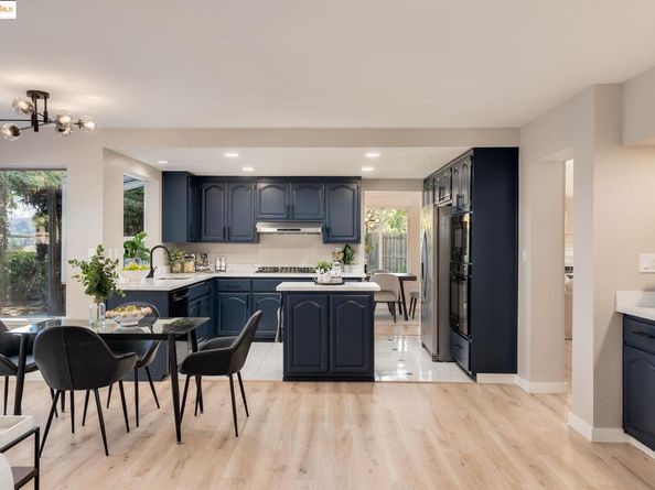 2708 Carmen Ct, Pinole CA 94564