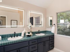 2708 Carmen Ct, Pinole CA 94564