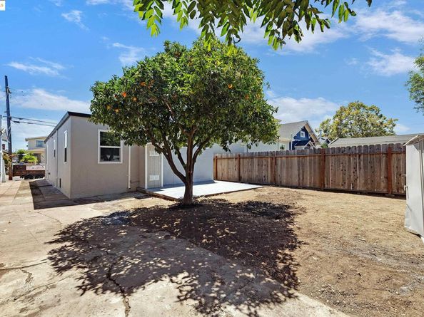 2427 67th Ave, Oakland CA 94605