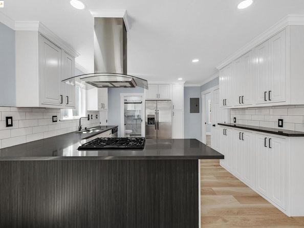 2427 67th Ave, Oakland CA 94605