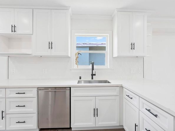 5542 Harvey Ave, Oakland CA 94621