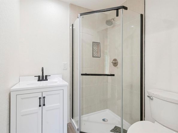 5542 Harvey Ave, Oakland CA 94621