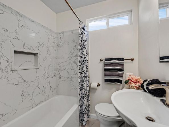 3414 Pine St, Castro Valley CA 94546