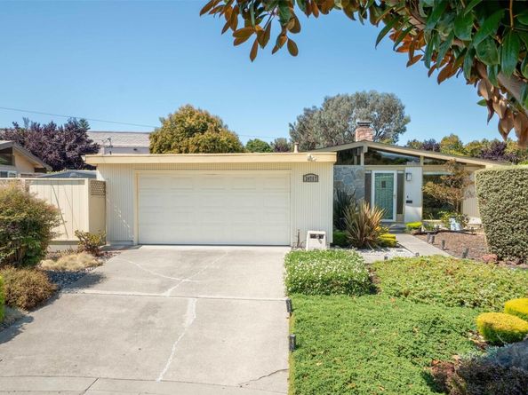 24757 Pear St, Hayward CA 94545