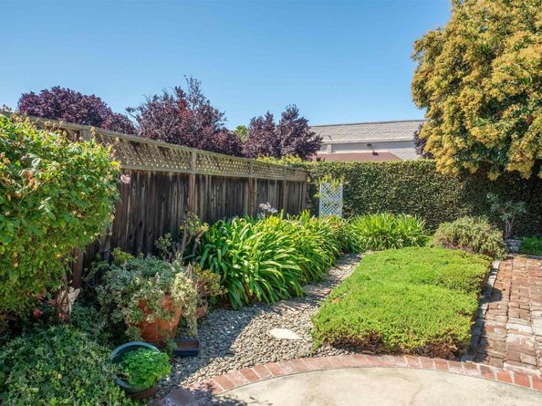 24757 Pear St, Hayward CA 94545