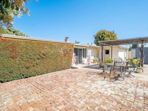 24757 Pear St, Hayward CA 94545