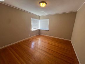 2326 Maywood Ave, Oakland CA 94605