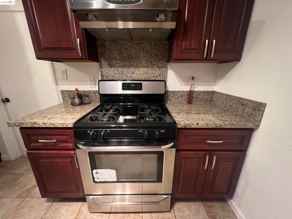 2326 Maywood Ave, Oakland CA 94605