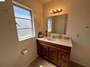 2326 Maywood Ave, Oakland CA 94605