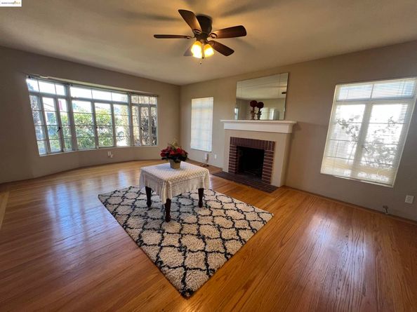 2326 Maywood Ave, Oakland CA 94605