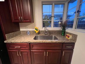 2326 Maywood Ave, Oakland CA 94605