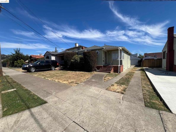 2326 Maywood Ave, Oakland CA 94605