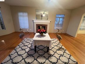 2326 Maywood Ave, Oakland CA 94605
