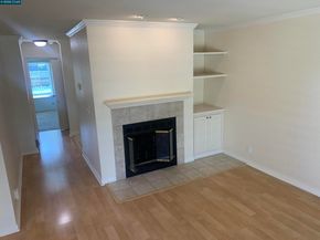 96 Lakeshore Ct, Richmond CA 94804