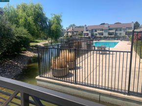 96 Lakeshore Ct, Richmond CA 94804
