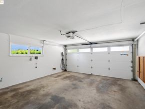 1989 Oakview Dr, Oakland CA 94602