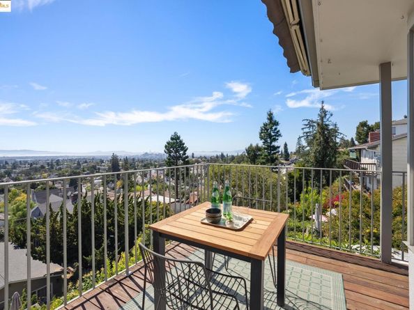1989 Oakview Dr, Oakland CA 94602