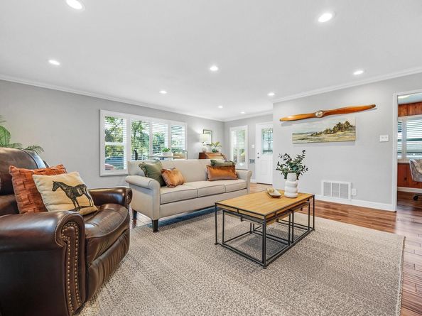 1815 Pine St, Livermore CA 94551