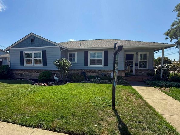 1815 Pine St, Livermore CA 94551