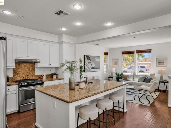 1623 Fortmann Way, Alameda CA 94501