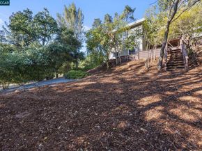 1530 Reliez Valley Rd, Lafayette CA 94549