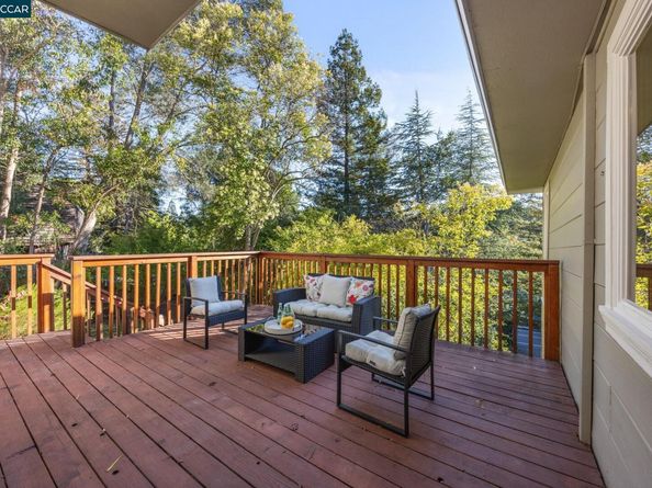 1530 Reliez Valley Rd, Lafayette CA 94549