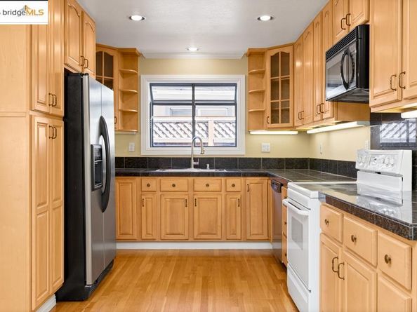 2075 Lakewood Dr, San Jose CA 95132