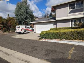 208 Appian Way, Union City CA 94587