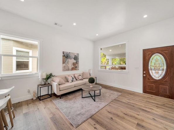 3031 Logan St, Oakland CA 94601