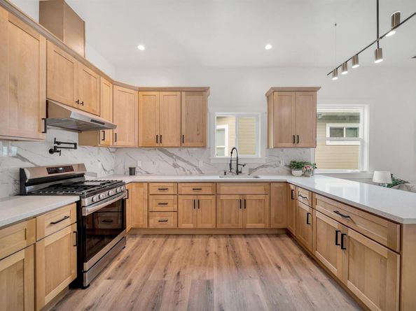 3031 Logan St, Oakland CA 94601