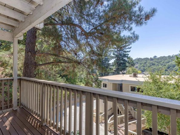 118 Ascot Ct E, Moraga CA 94556